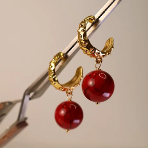 Aretes Perla Roja Puntos
