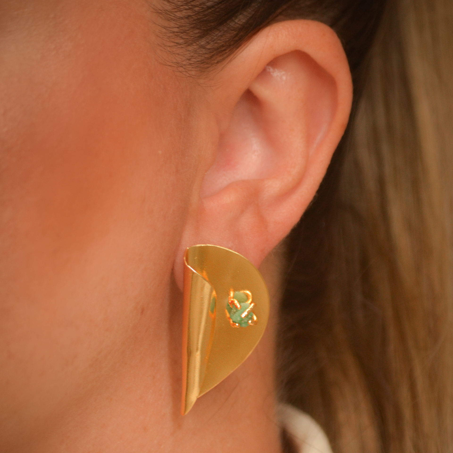 ARETES HOJA DORADA