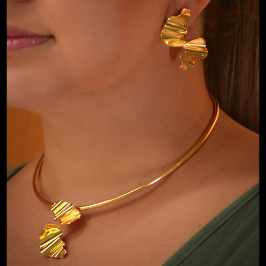 ARETES HOJARASCA