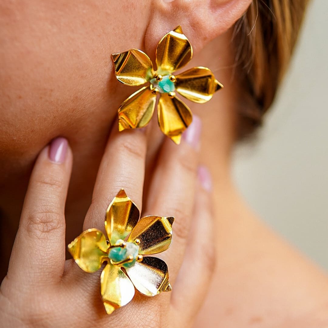 Aretes y anillo Petalos